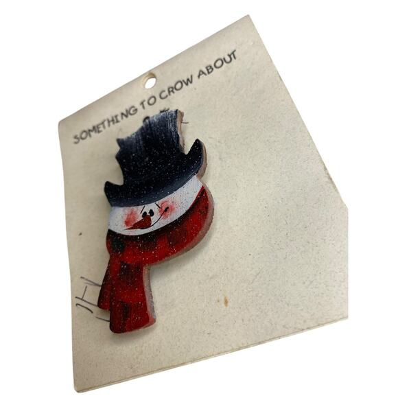Snowman Brooch Lightweight Wood 2.5" Pin Winter Something to Crow About - Picture 3 of 6